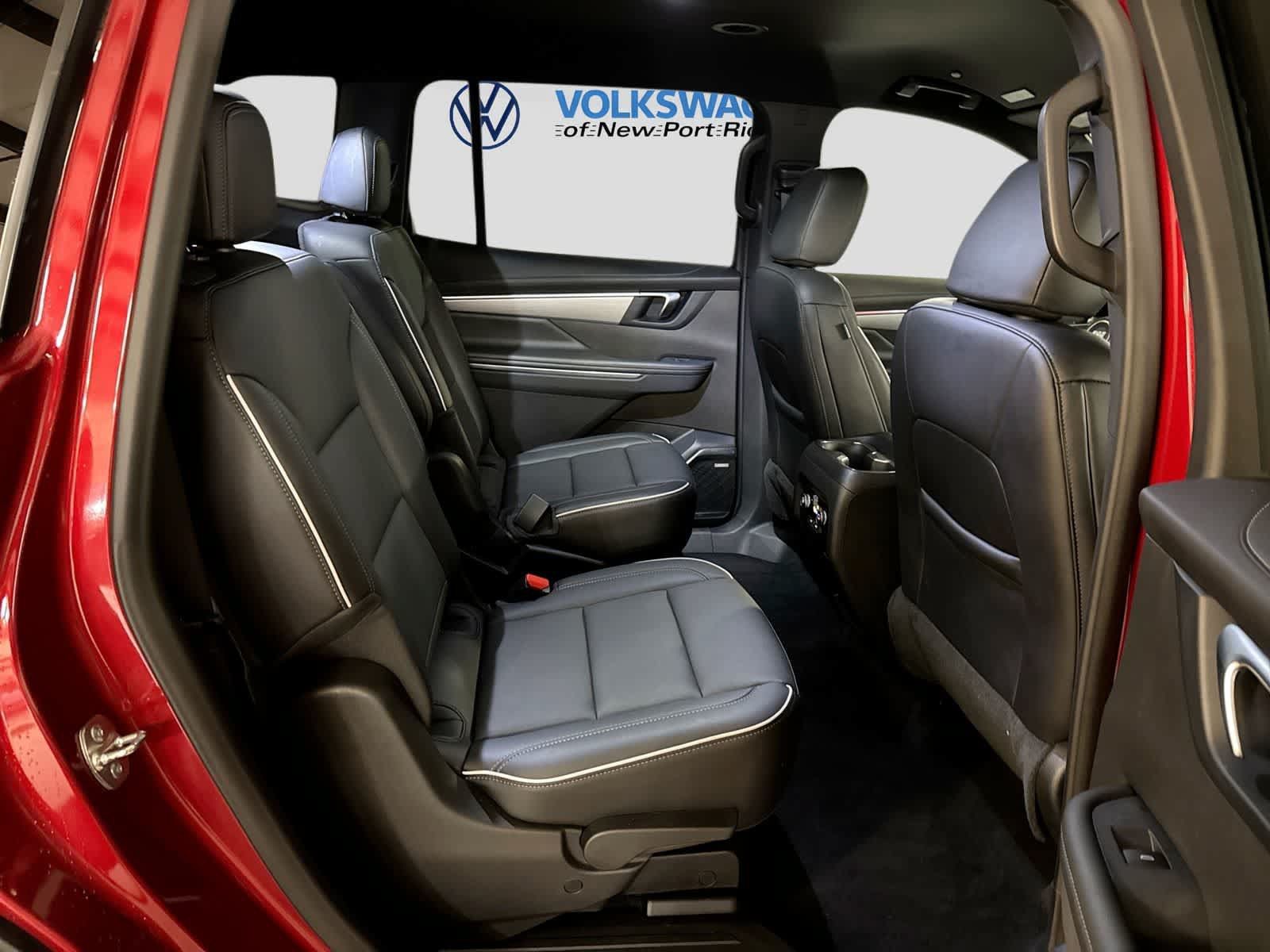 Used 2025 Buick Enclave Preferred FWD image 27