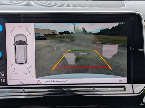 Used 2024 Volkswagen Atlas SE FWD image 33