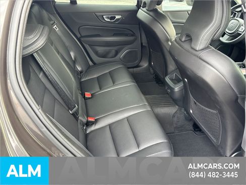 Used 2024 Volvo V60 B5 Cross Country Plus image 18