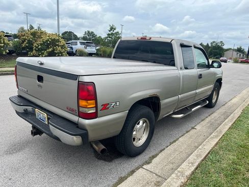 Used 2003 GMC Sierra 1500 SLT w/ SLT Preferred Equipment Group AWD/4WD image 3