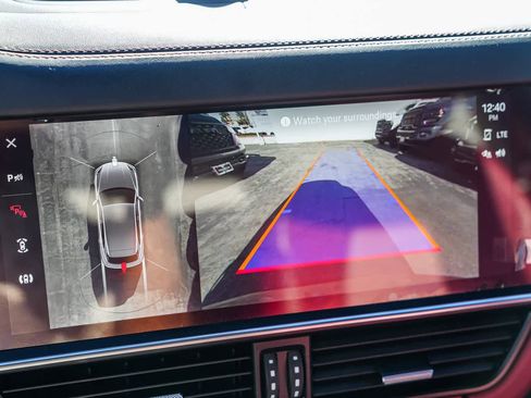 Used 2023 Porsche Cayenne Platinum Edition image 20