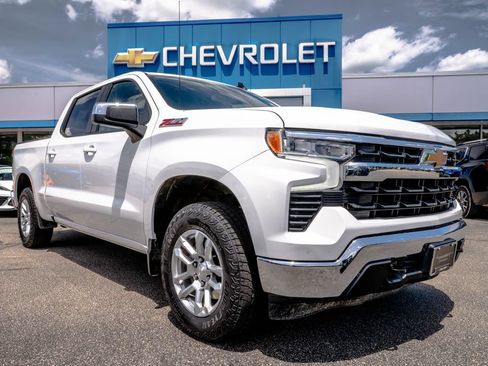Certified 2024 Chevrolet Silverado 1500 LT AWD/4WD image 1