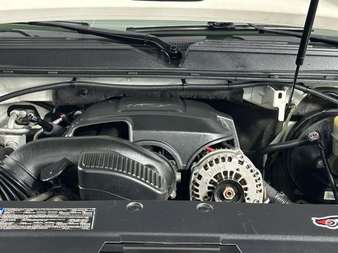 Used 2010 Chevrolet Tahoe LTZ image 22