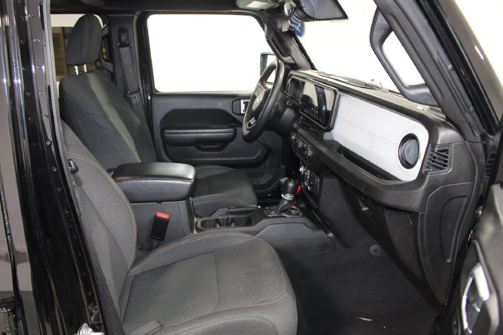 Used 2024 Jeep Wrangler Unlimited Sport AWD/4WD image 26