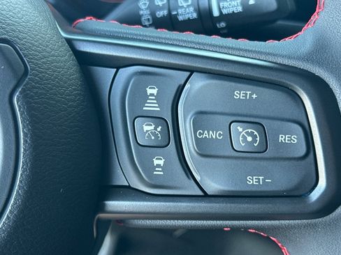 Used 2024 Jeep Wrangler Unlimited Rubicon w/ Convenience Group image 36