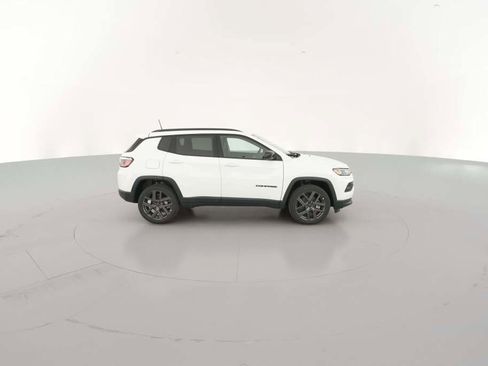 New 2026 Jeep Compass Latitude image 14