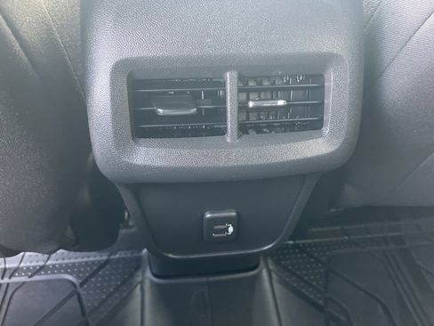 Used 2023 Chevrolet Equinox LT image 15