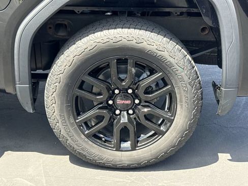 Certified 2023 GMC Sierra 1500 Elevation w/ LPO, Elevation Black Package AWD/4WD image 32