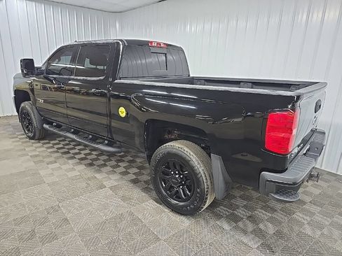 Used 2019 Chevrolet Silverado 2500 LTZ w/ Midnight Edition AWD/4WD image 9