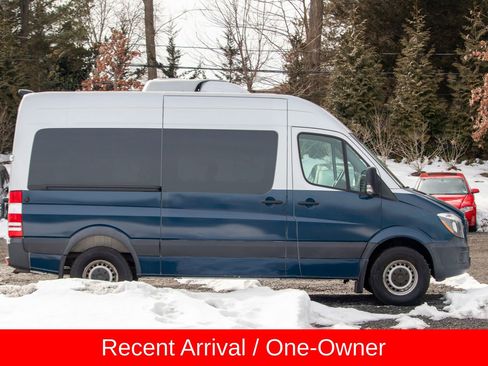 Used 2017 Mercedes-Benz Sprinter 2500 image 10