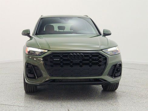 Used 2023 Audi Q5 2.0T Premium Plus w/ Premium Plus Package AWD/4WD image 2