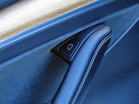 Used 2021 Tesla Model 3 Long Range AWD/4WD image 19
