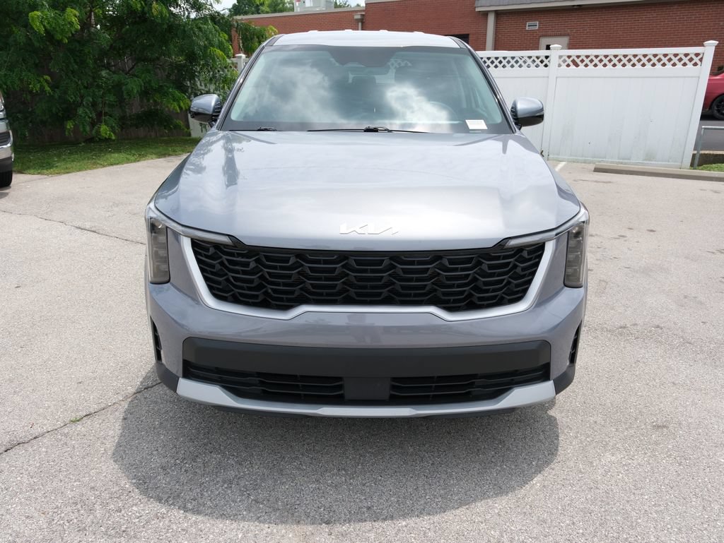 Used 2025 Kia Sorento LX FWD image 12