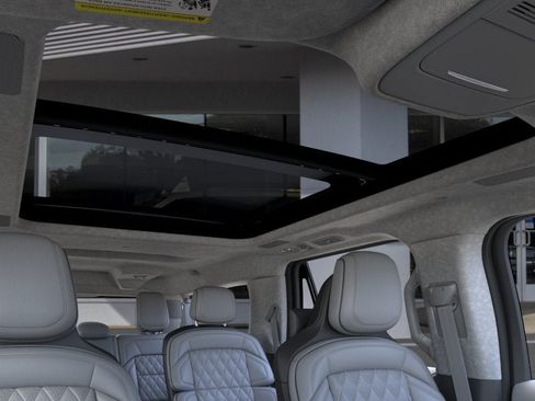 New 2026 Lincoln Navigator L Black Label AWD/4WD image 21