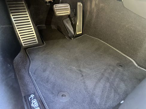 Used 2023 Chevrolet Corvette Z06 image 17