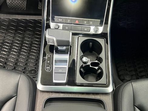 Used 2022 Audi Q7 3.0T Premium Plus w/ Premium Plus Package image 22