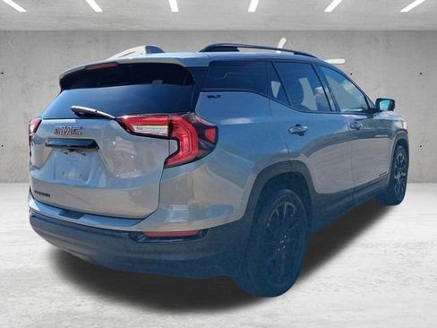 Used 2024 GMC Terrain SLT w/ Tech Package FWD image 20
