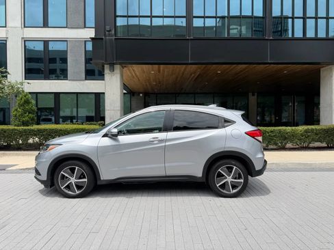 Used 2021 Honda HR-V EX image 4