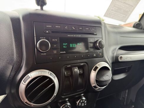 Used 2013 Jeep Wrangler Sahara w/ Connectivity Group AWD/4WD image 28