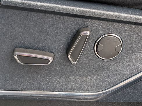 Used 2021 Ford F150 Lariat image 23