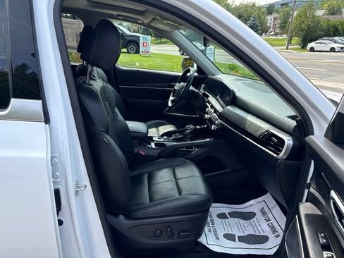 Used 2024 Kia Telluride EX AWD/4WD image 16