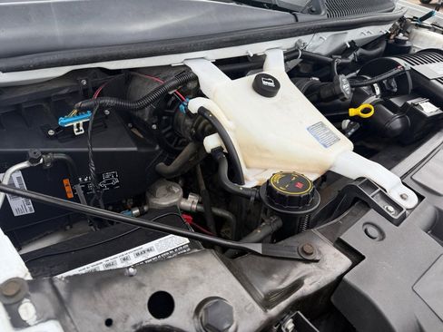 Used 2020 Chevrolet Express 2500 w/ Driver Convenience Package image 30