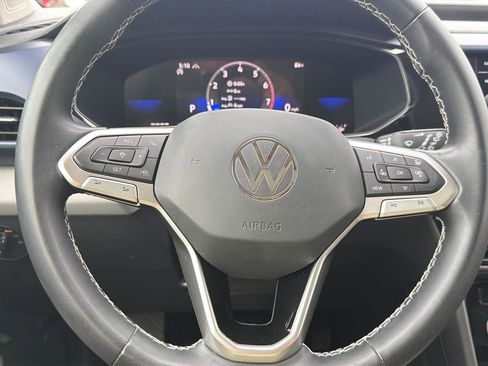Used 2023 Volkswagen Taos SE image 15