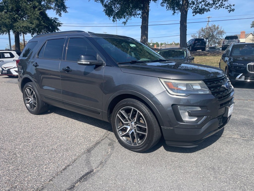 Used 2017 Ford Explorer Sport AWD/4WD image 2
