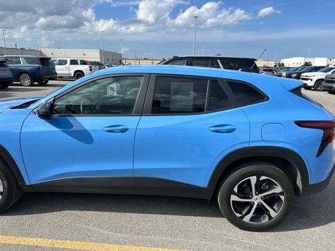 Used 2024 Chevrolet Trax RS FWD image 8