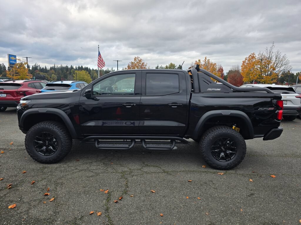 New 2026 Chevrolet Colorado ZR2 w/ Midnight Edition AWD/4WD image 2