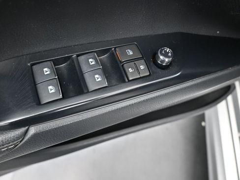 Used 2018 Toyota Camry XSE image 13