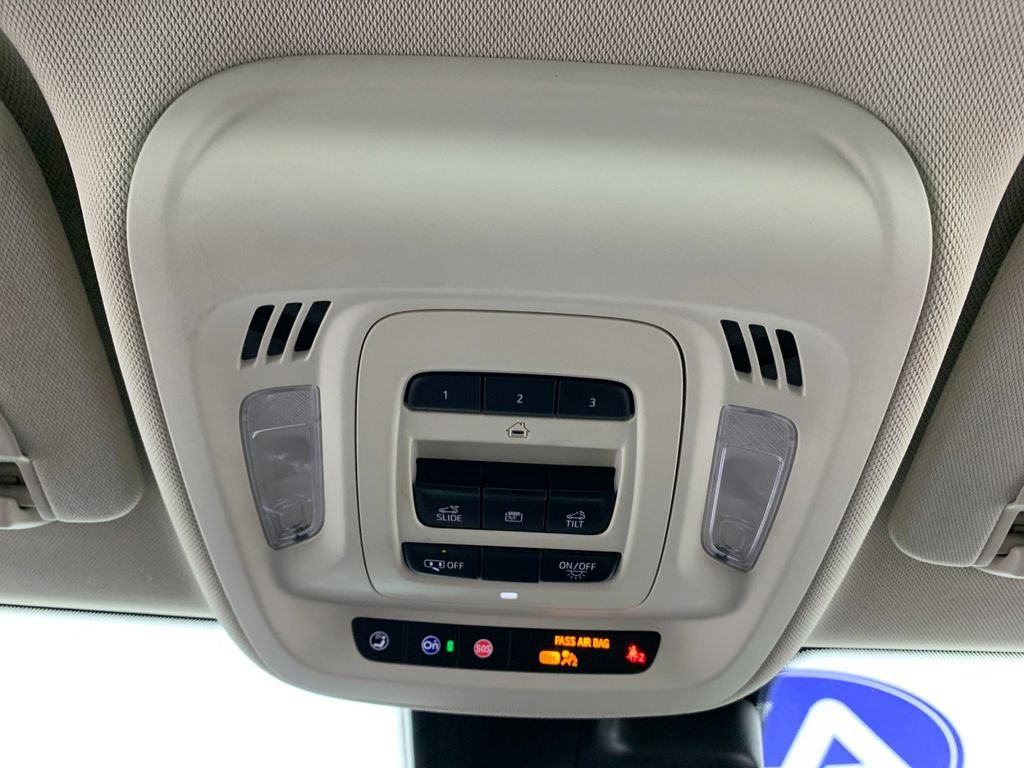 Used 2023 Buick Envision Avenir FWD image 28