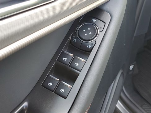 New 2025 Ford Explorer Active w/ Active Comfort Package image 16