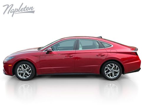 Used 2023 Hyundai Sonata SEL FWD image 2