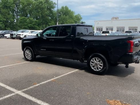 Used 2026 Toyota Tacoma SR5 AWD/4WD image 6