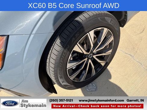 Used 2024 Volvo XC60 B5 Core w/ Protection Package Premier AWD/4WD image 10