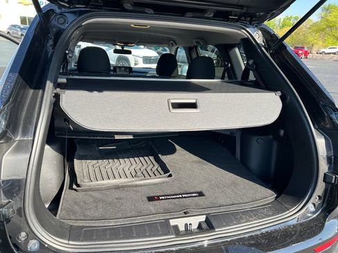 Used 2024 Mitsubishi Outlander ES AWD/4WD image 25