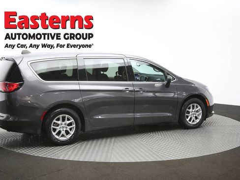 Used 2023 Chrysler Voyager LX image 43