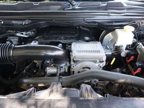 Used 2019 RAM 1500 Big Horn AWD/4WD image 38