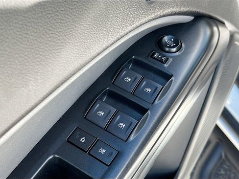 Used 2022 Chevrolet Colorado W/T w/ Custom Special Edition AWD/4WD image 17