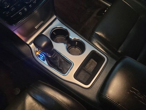 Used 2018 Jeep Grand Cherokee Limited image 26