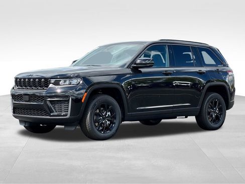 New 2026 Jeep Grand Cherokee Altitude AWD/4WD image 3