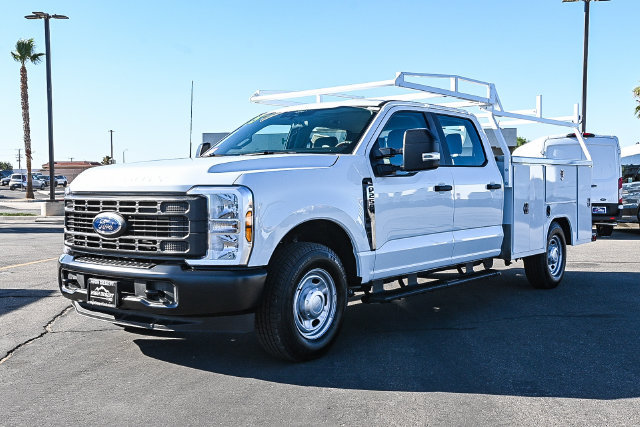 New 2025 Ford F250 XL w/ XL Driver Assist Package RWD image 3