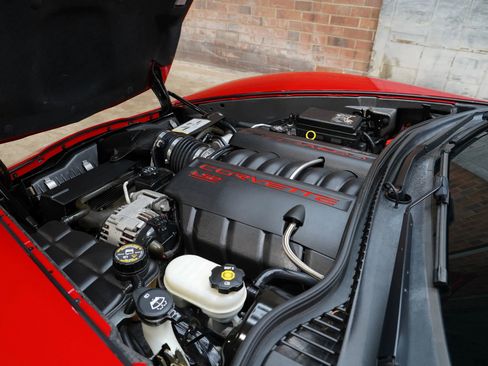 Used 2006 Chevrolet Corvette Convertible w/ Preferred Equipment Group image 32