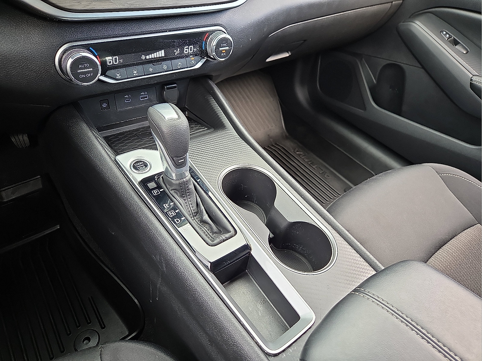 Used 2025 Nissan Altima 2.5 SV w/ SV Special Edition Package FWD image 25
