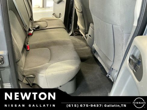 Used 2020 Nissan Frontier SV AWD/4WD image 16