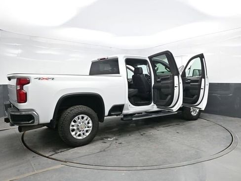 Used 2024 Chevrolet Silverado 2500 LTZ AWD/4WD image 45