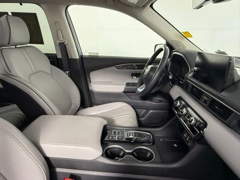 Used 2024 Honda Pilot Elite image 47