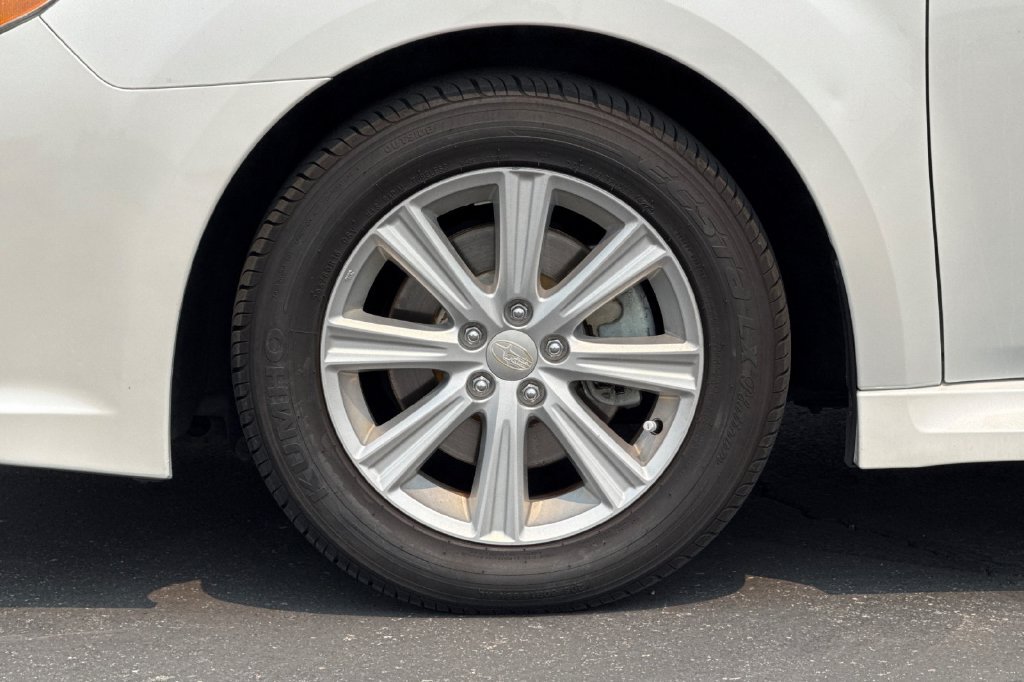 Used 2011 Subaru Legacy 2.5i Premium w/ All-Weather Pkg AWD/4WD image 26