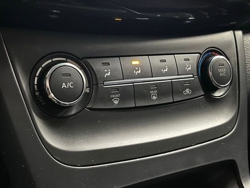 Used 2017 Nissan Sentra SV w/ Style Package image 10